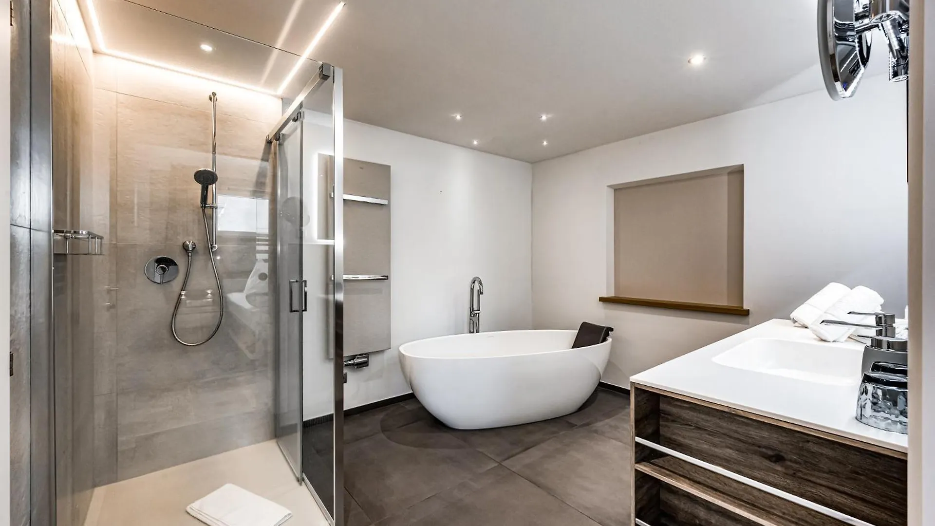 アパート Sonnalp Residences ゼルデン